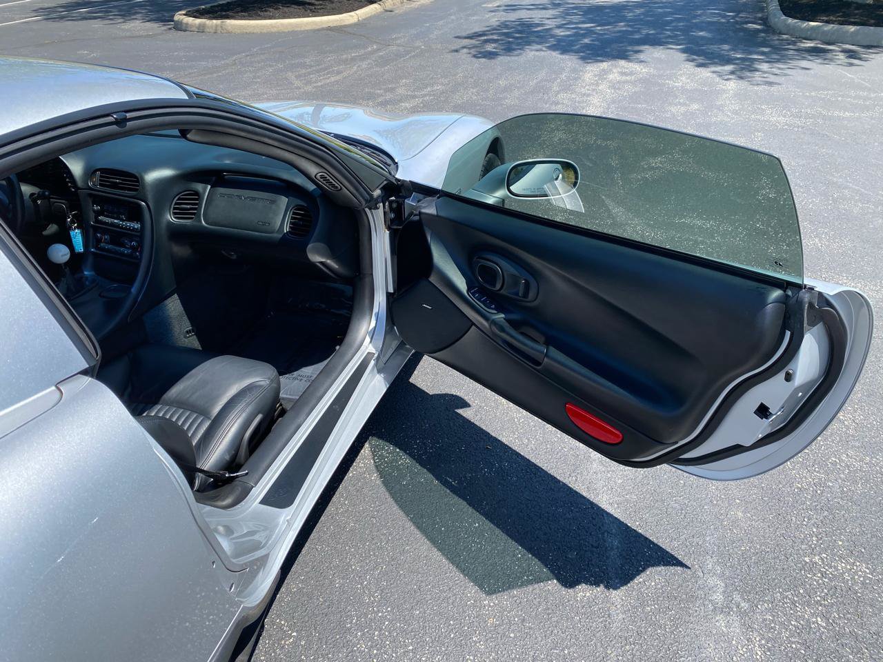 Used 2002 Chevrolet Corvette Z06 w/ Memory Pkg RWD image 14