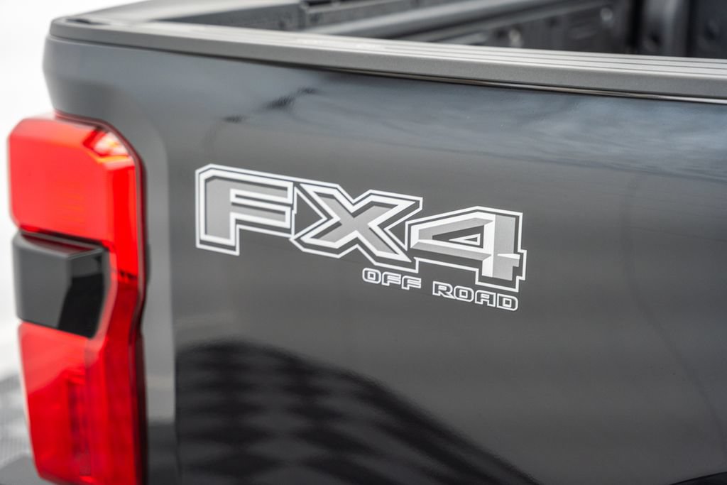 New 2026 Ford F250 Lariat w/ Black Appearance Package AWD/4WD image 22