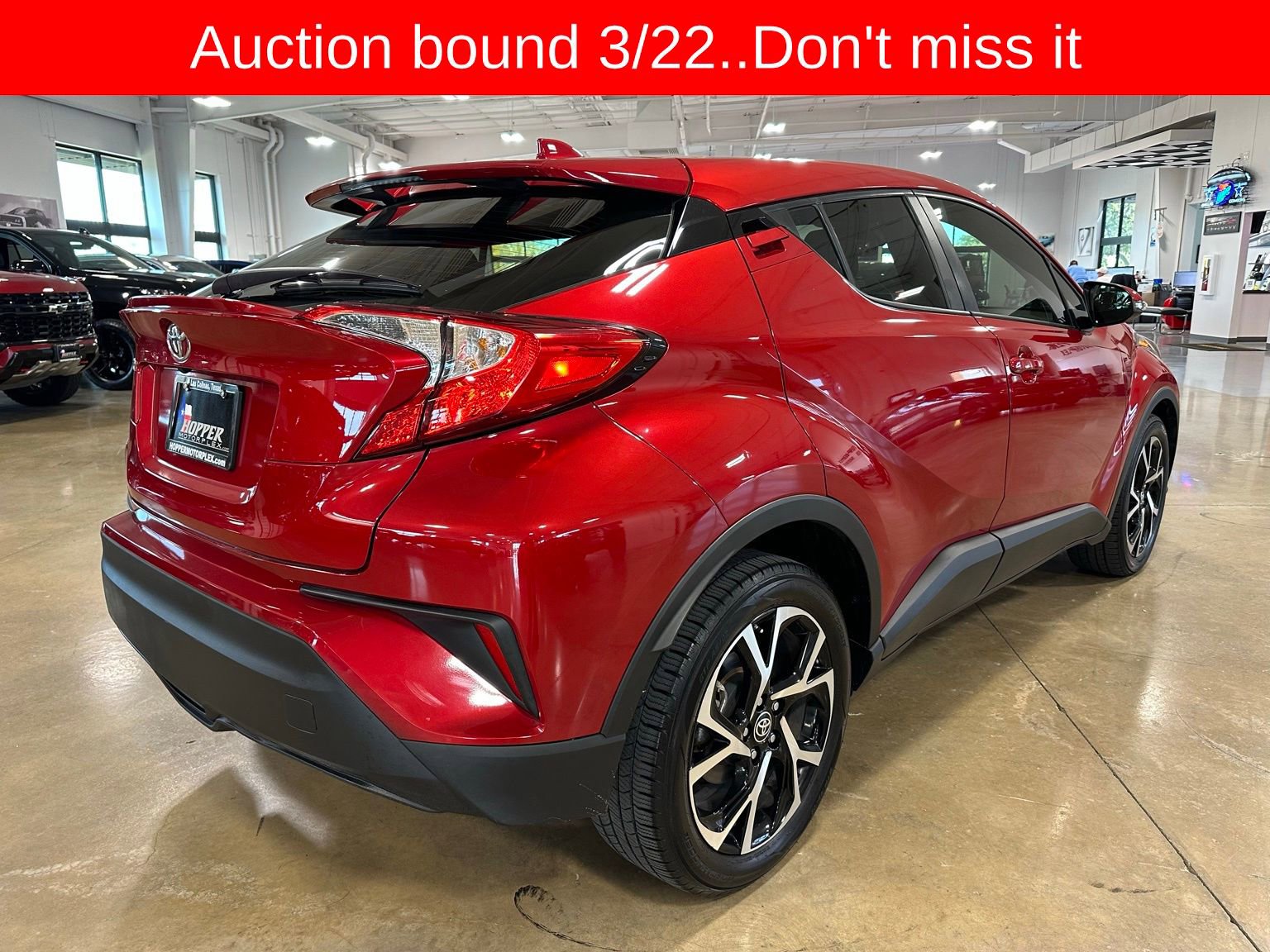 Used 2020 Toyota C-HR XLE image 7