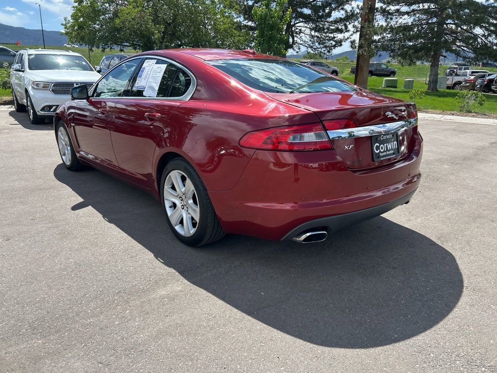 Used 2010 Jaguar XF Luxury RWD image 5