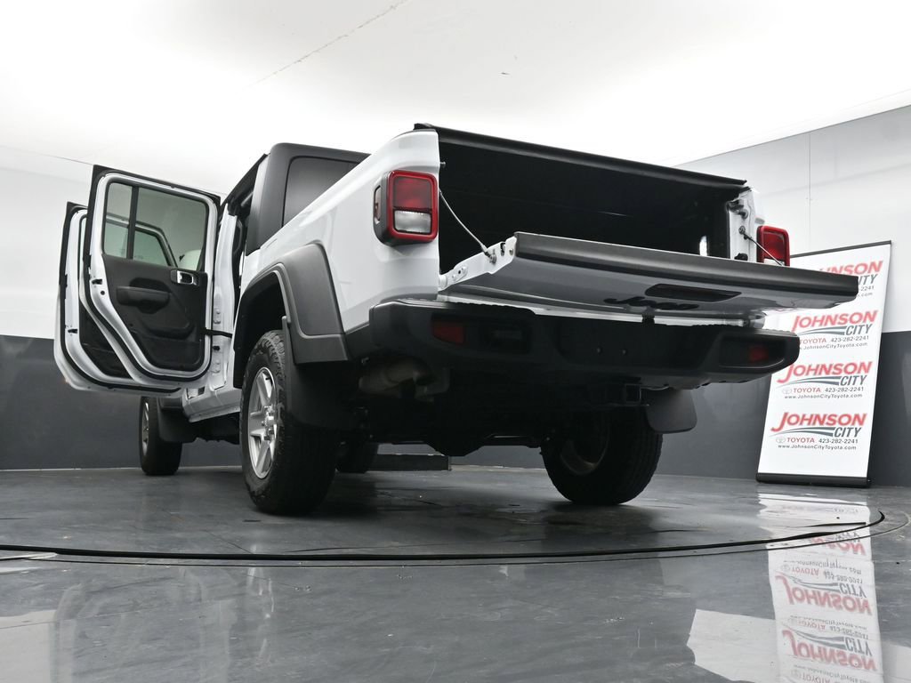 Used 2022 Jeep Gladiator Sport image 44