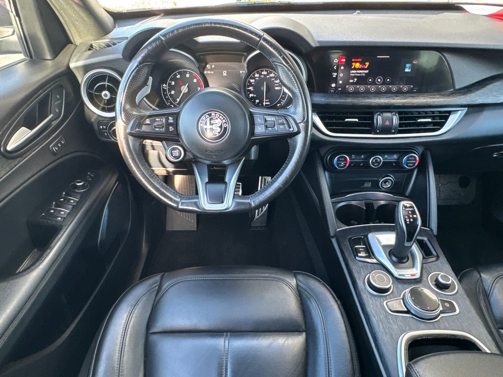 Used 2022 Alfa Romeo Stelvio Sprint image 21