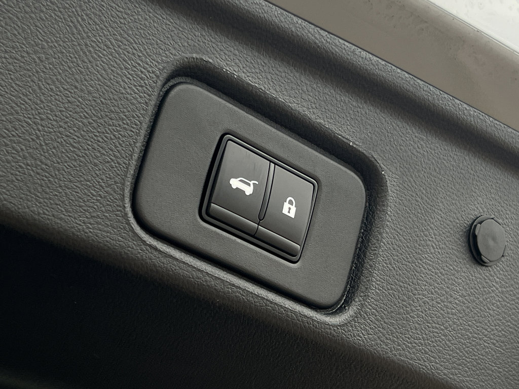New 2025 Nissan Pathfinder Platinum image 16