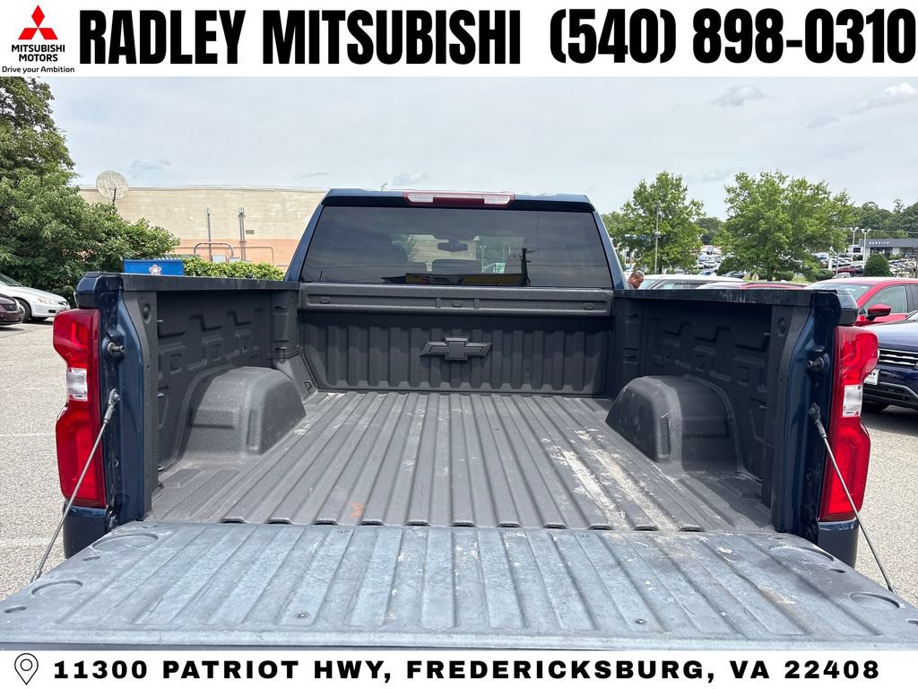 Used 2022 Chevrolet Silverado 1500 Custom w/ LPO, Dark Essentials Package AWD/4WD image 13