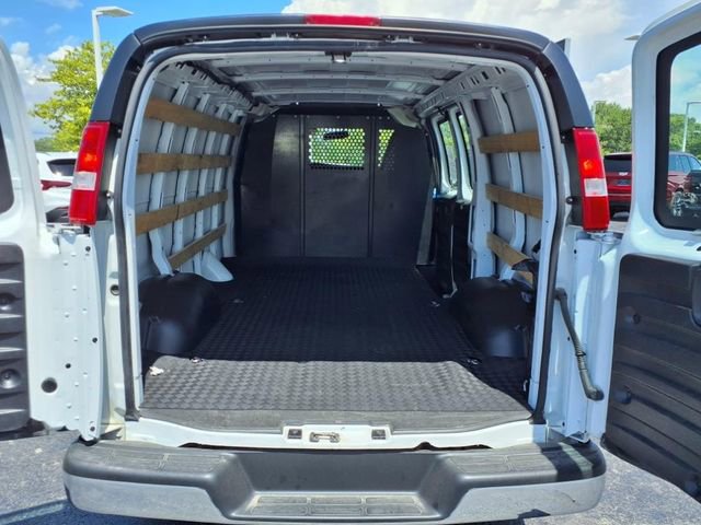 Used 2023 Chevrolet Express 2500 w/ Driver Convenience Package image 34