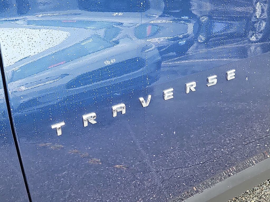 Used 2023 Chevrolet Traverse LT AWD/4WD image 13