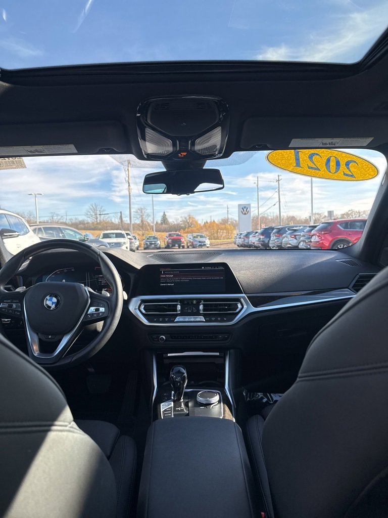 Used 2021 BMW 330i xDrive Sedan w/ Convenience Package image 28