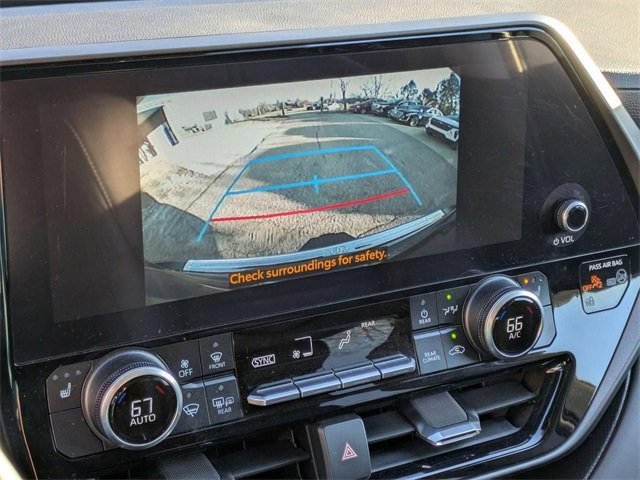 Used 2024 Toyota Highlander XLE image 19