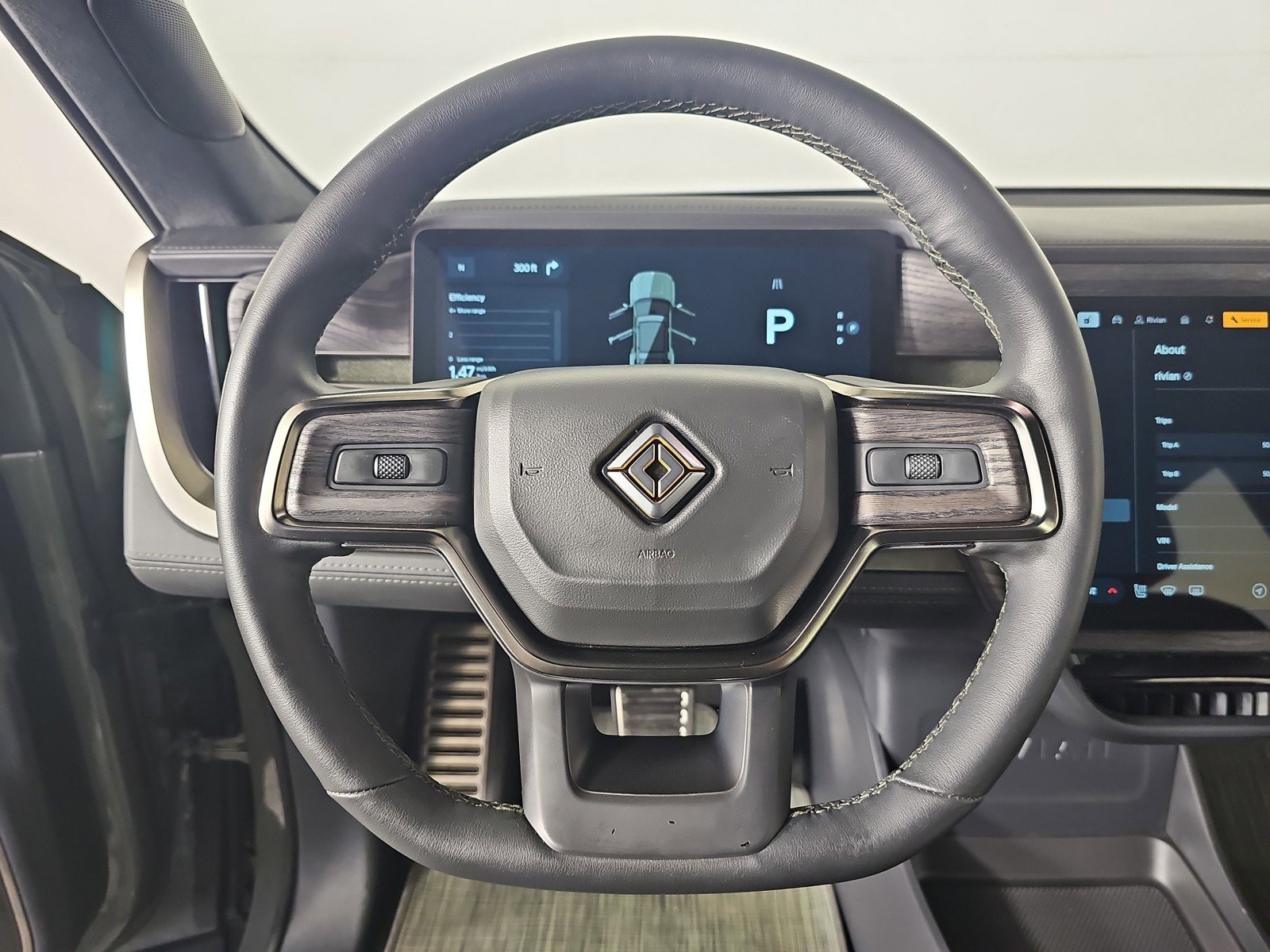Used 2022 Rivian R1S Launch Edition image 27