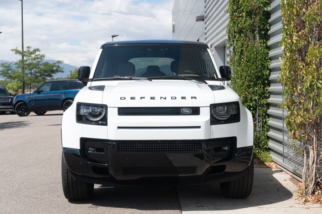 New 2025 Land Rover Defender 110 V8 image 5