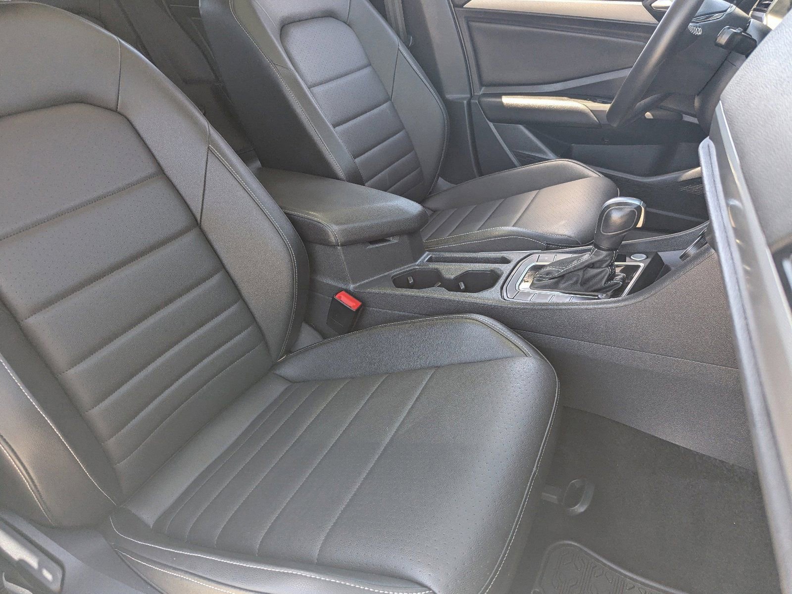 Used 2021 Volkswagen Jetta SE FWD image 10