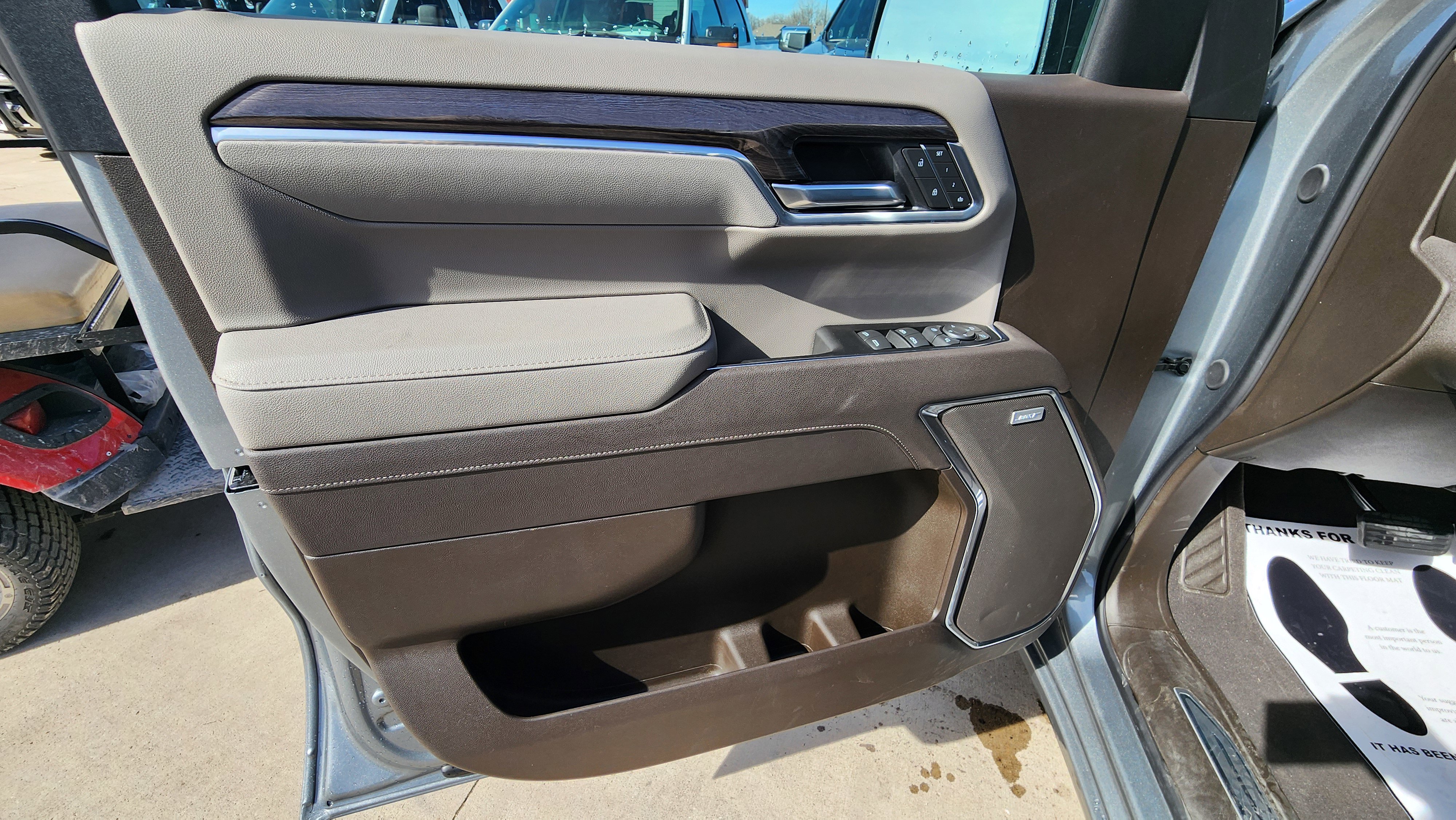 Used 2025 Chevrolet Silverado 1500 LTZ w/ LTZ Premium Package image 12