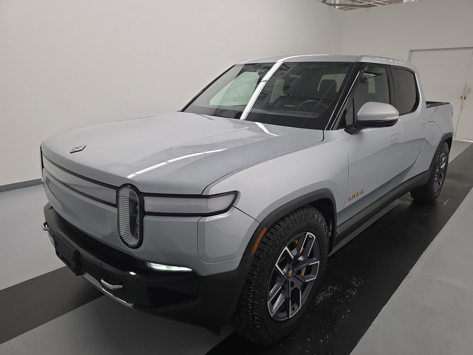 Used 2023 Rivian R1T Adventure