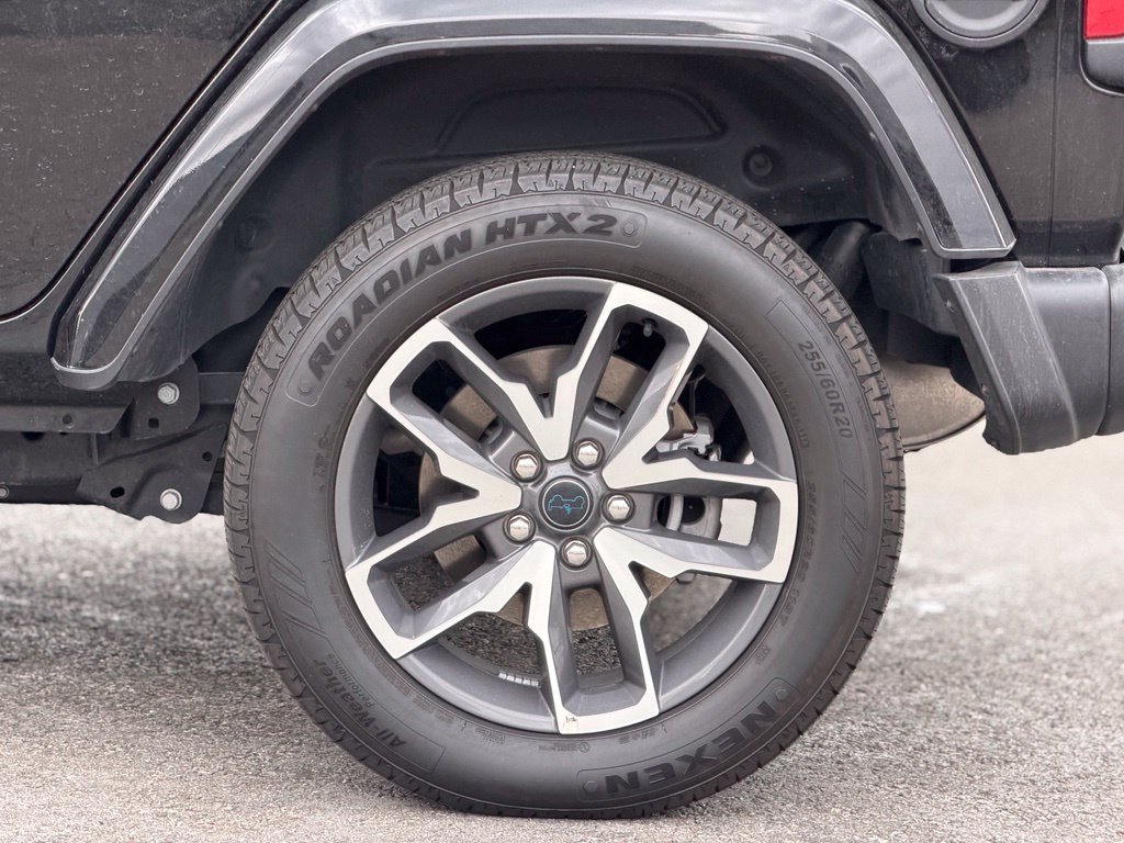 Used 2024 Jeep Wrangler Unlimited AWD/4WD image 3