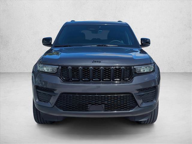 Used 2025 Jeep Grand Cherokee Altitude RWD video 2