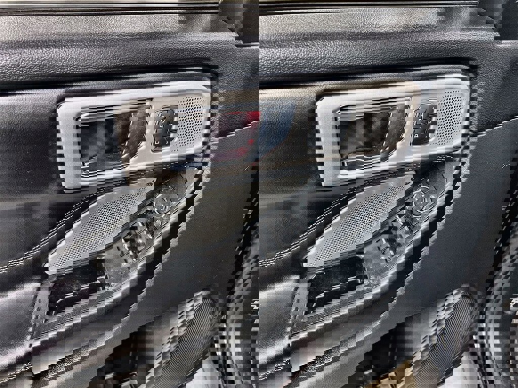 Used 2020 Ford Explorer ST w/ Premium Technology Package image 14