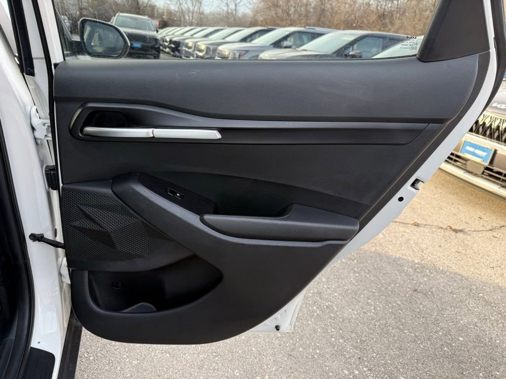 Certified 2023 Kia Seltos LX image 17