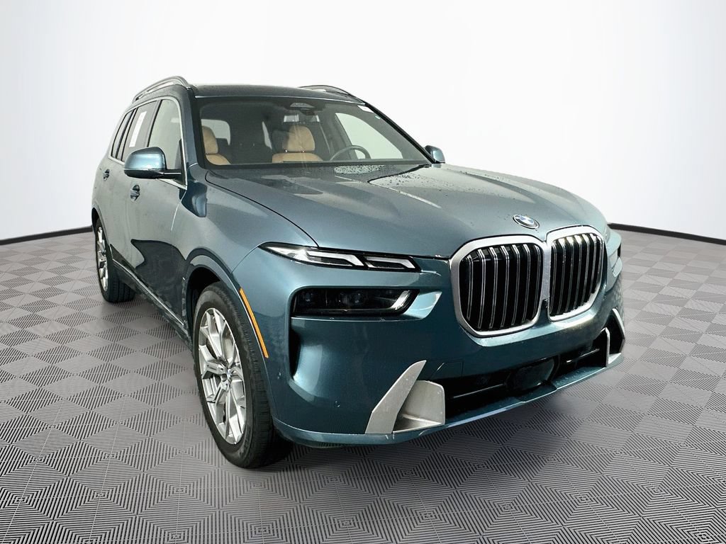 Used 2026 BMW X7 xDrive40i AWD/4WD image 2