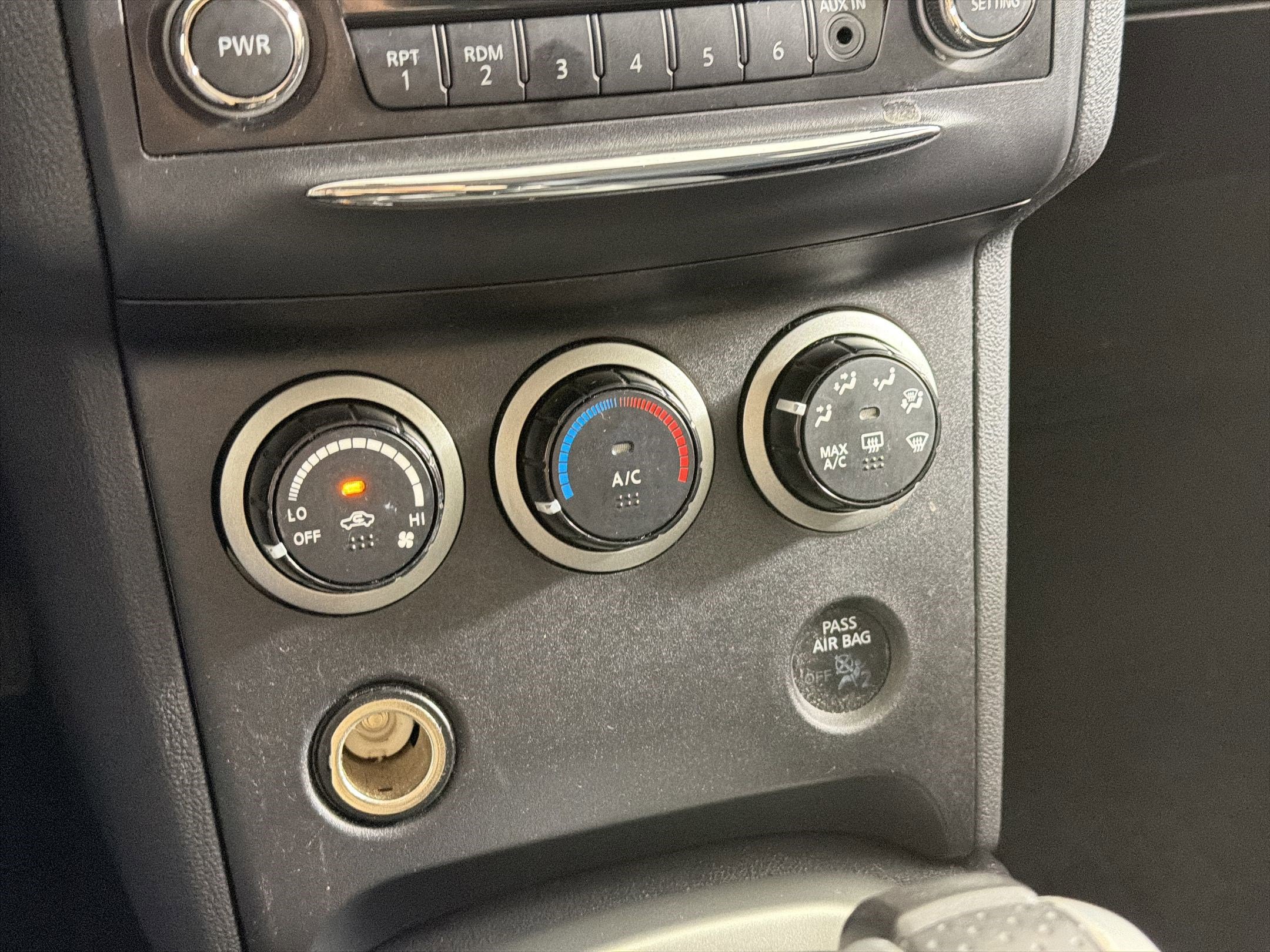 Used 2013 Nissan Rogue S w/ Special Edition Pkg AWD/4WD image 18