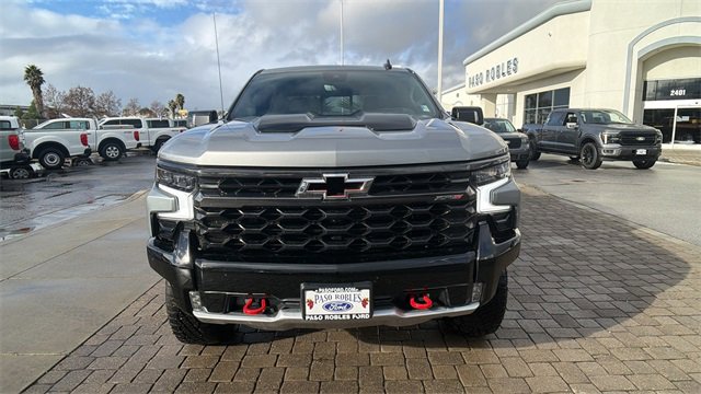 Used 2024 Chevrolet Silverado 1500 ZR2 w/ Technology Package image 8