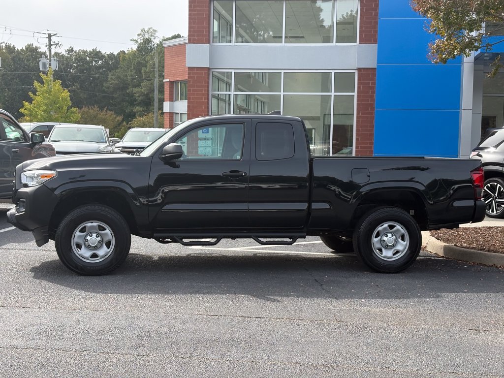 Used 2019 Toyota Tacoma SR w/ Exterior Package AWD/4WD image 2