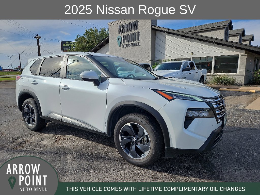 Used 2025 Nissan Rogue SV FWD image 1