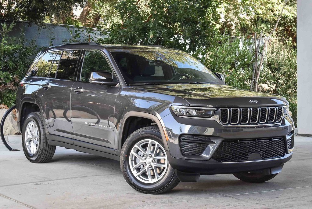 New 2025 Jeep Grand Cherokee Laredo X
