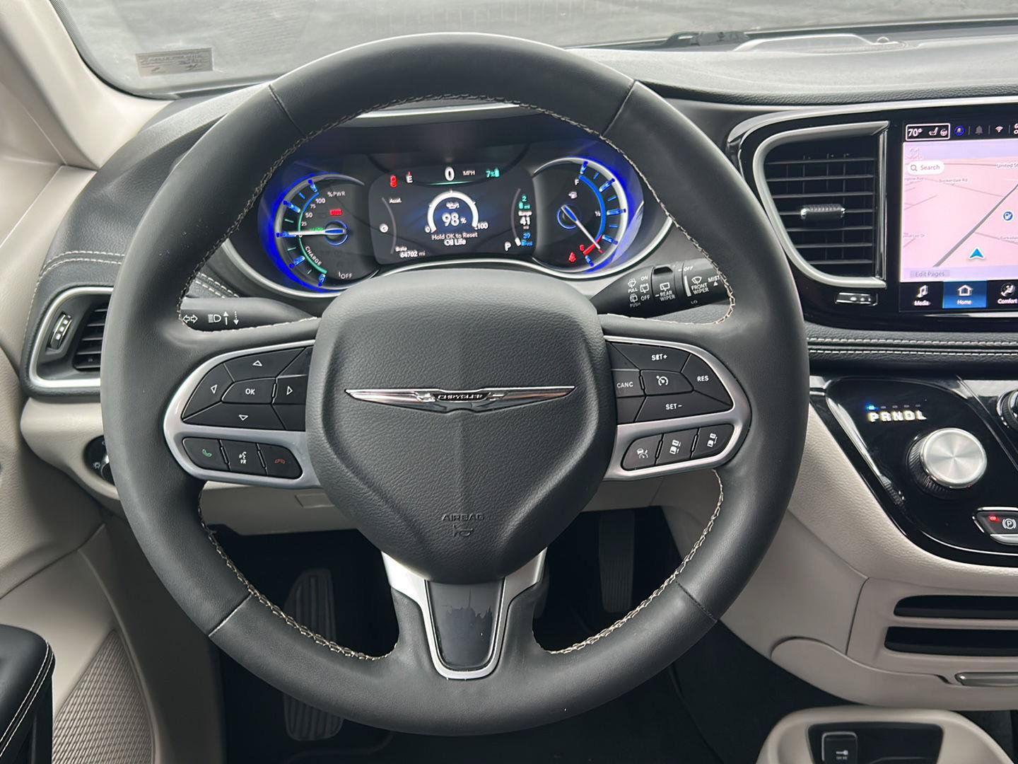 Used 2024 Chrysler Pacifica Limited FWD image 25