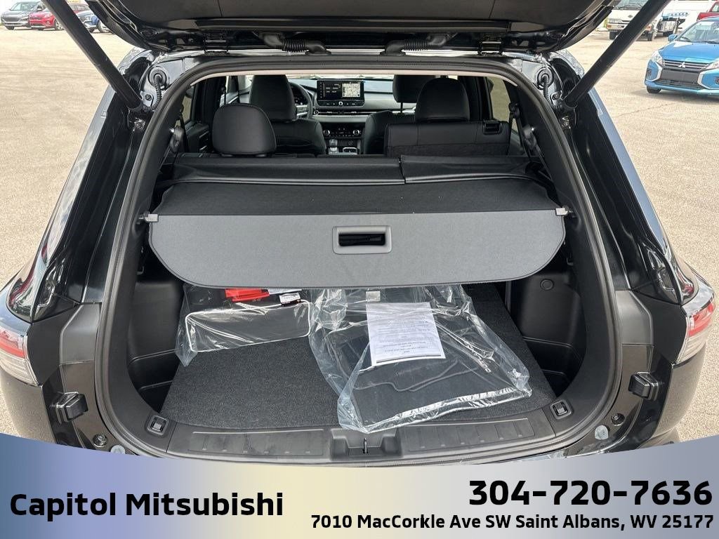 New 2025 Mitsubishi Outlander SEL image 14
