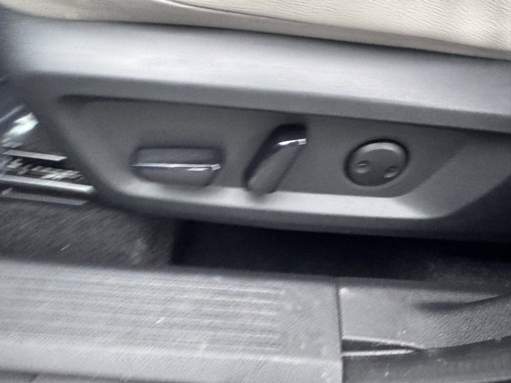 Used 2021 Nissan Rogue SL image 20