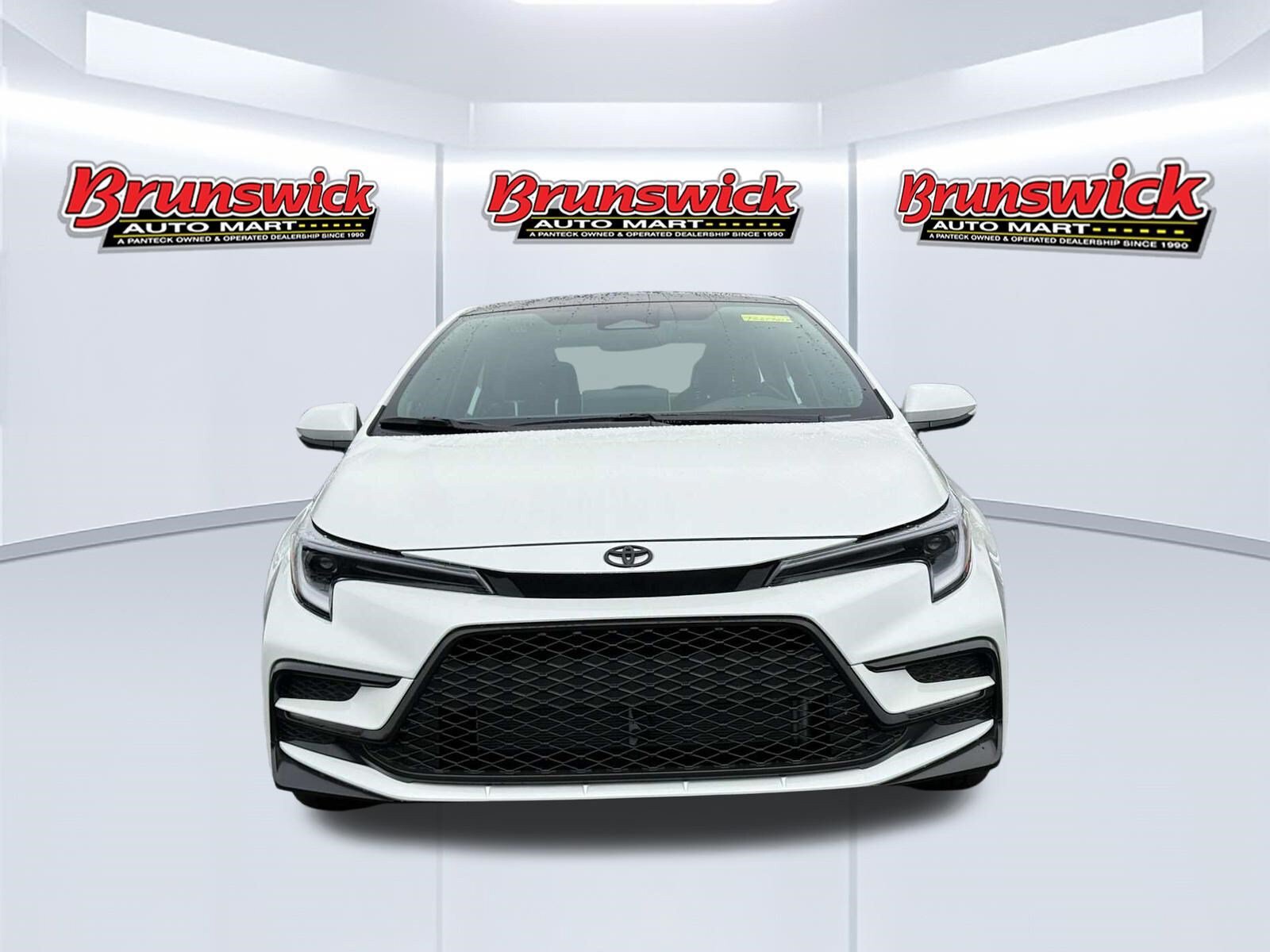 New 2026 Toyota Corolla XSE FWD image 2
