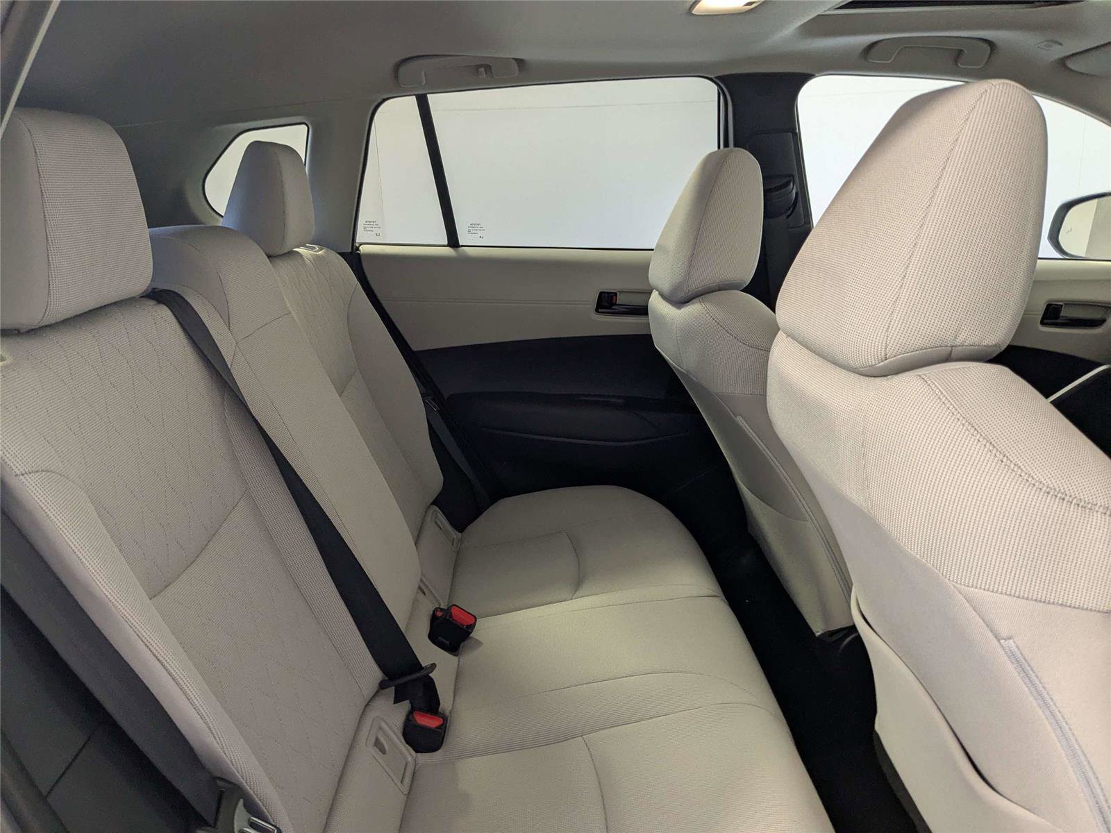 Certified 2024 Toyota Corolla Cross LE w/ Moonroof Package image 10