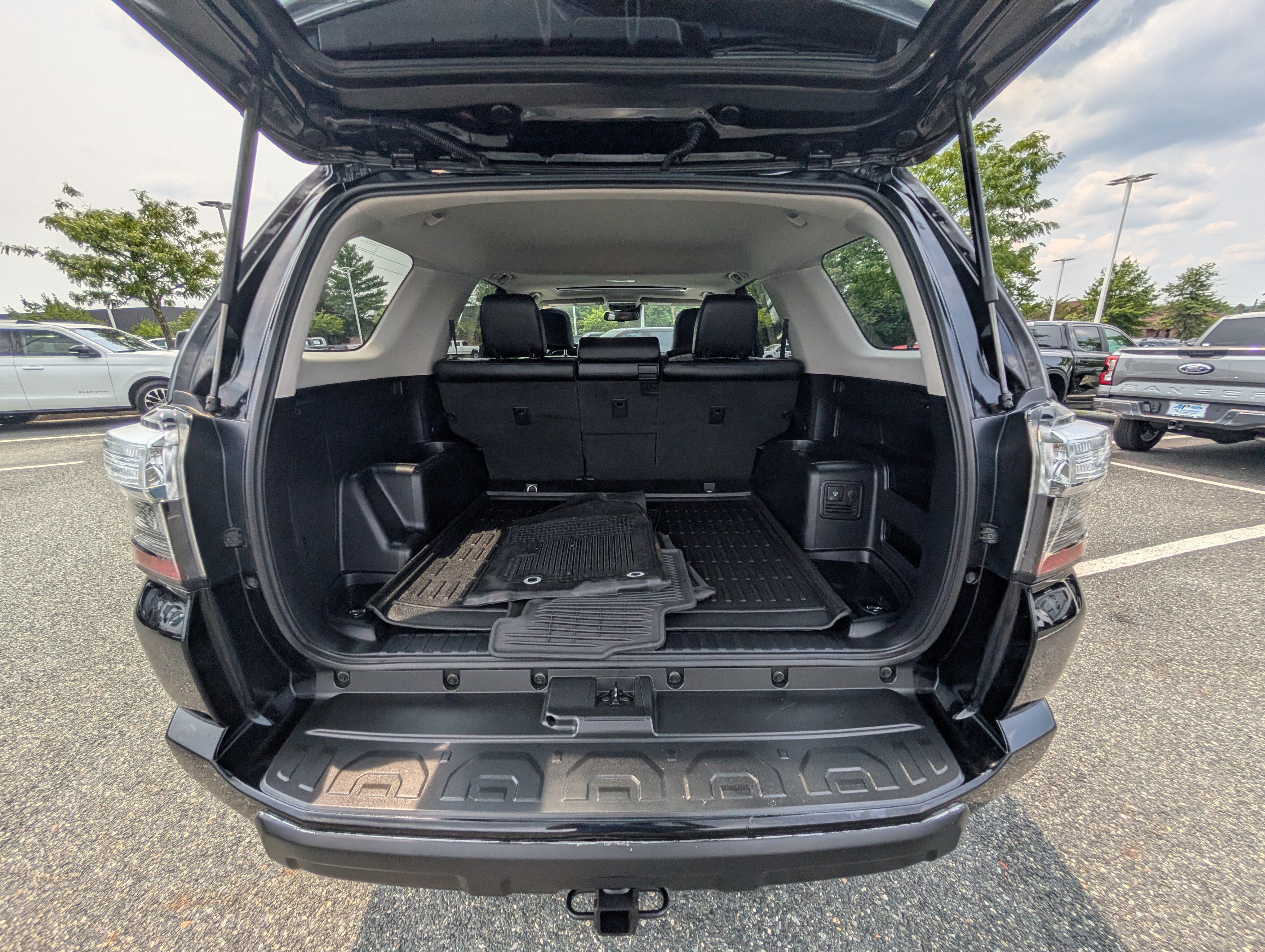 Used 2022 Toyota 4Runner TRD Off-Road Premium w/ TRD Black Wheel Package (TMS) AWD/4WD image 12