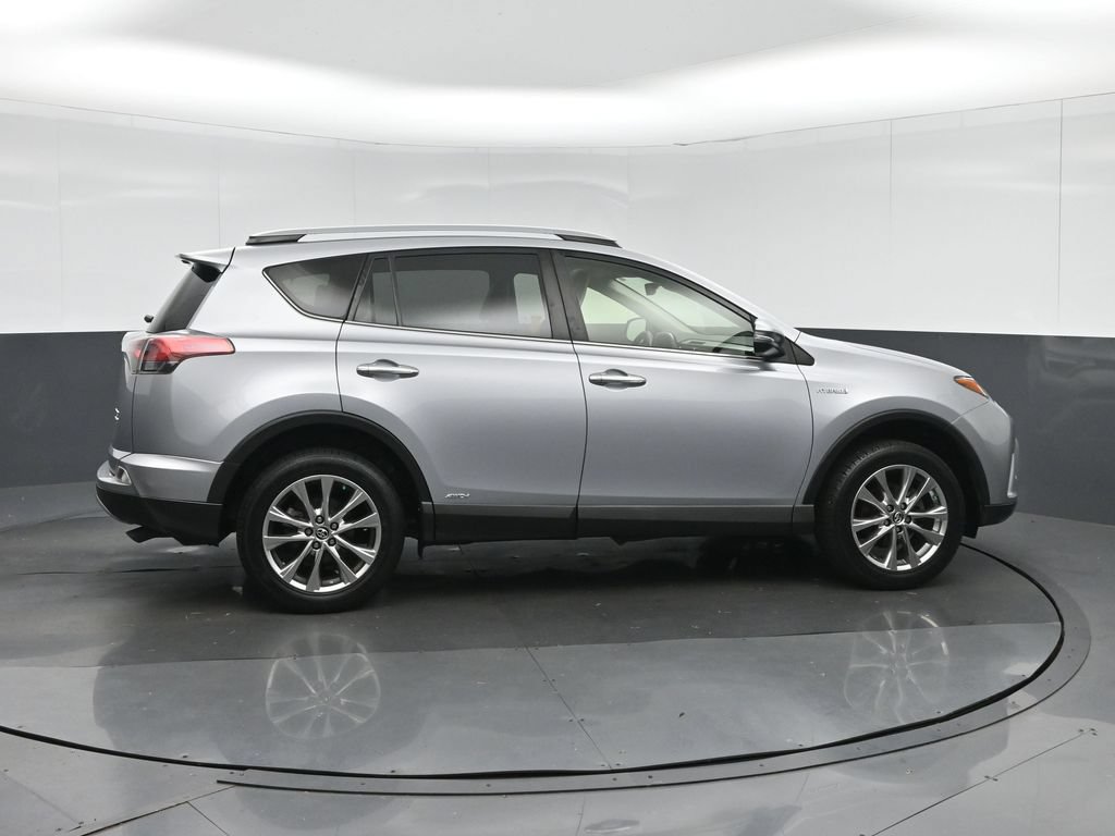 Used 2018 Toyota RAV4 Limited AWD/4WD image 8