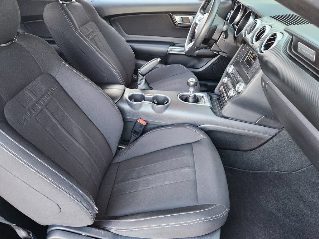 Used 2021 Ford Mustang Coupe RWD image 17