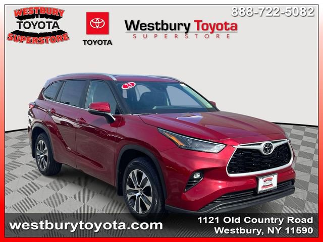 Used 2023 Toyota Highlander XLE
