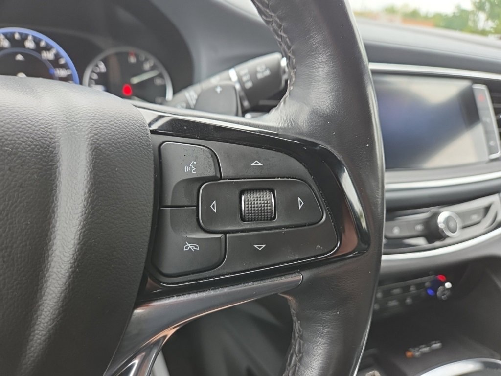 Used 2024 Buick Enclave Premium image 27