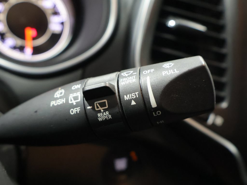Used 2021 Jeep Cherokee Trailhawk AWD/4WD image 41