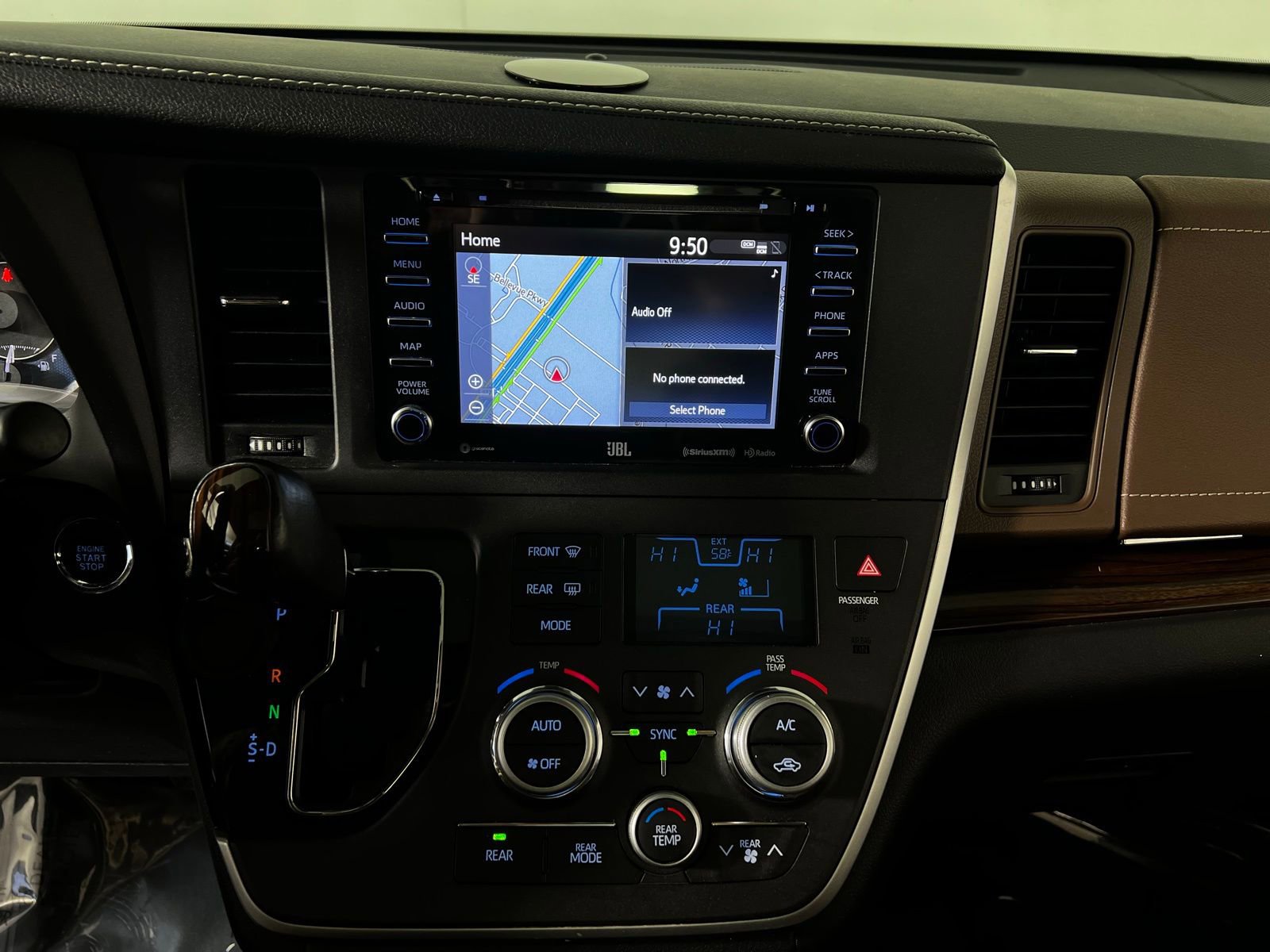 Certified 2020 Toyota Sienna Limited Premium image 18