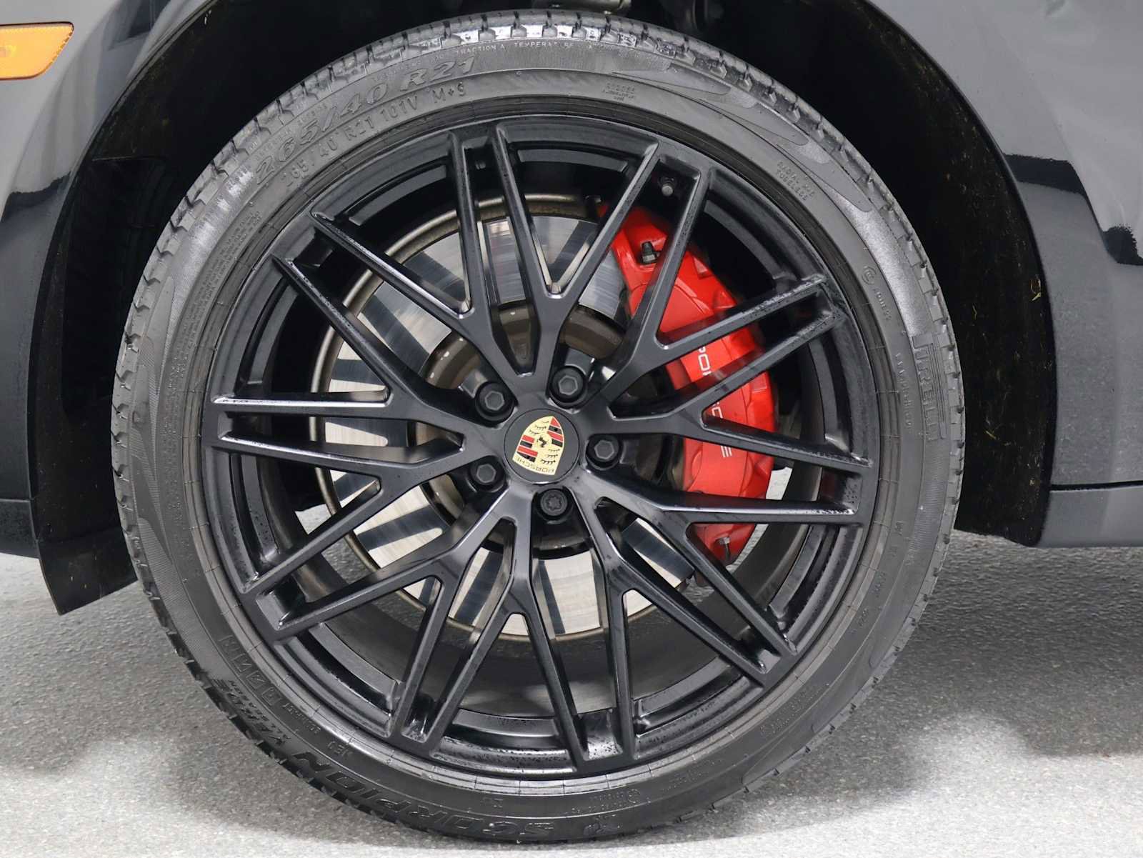 Certified 2023 Porsche Macan GTS AWD/4WD image 39