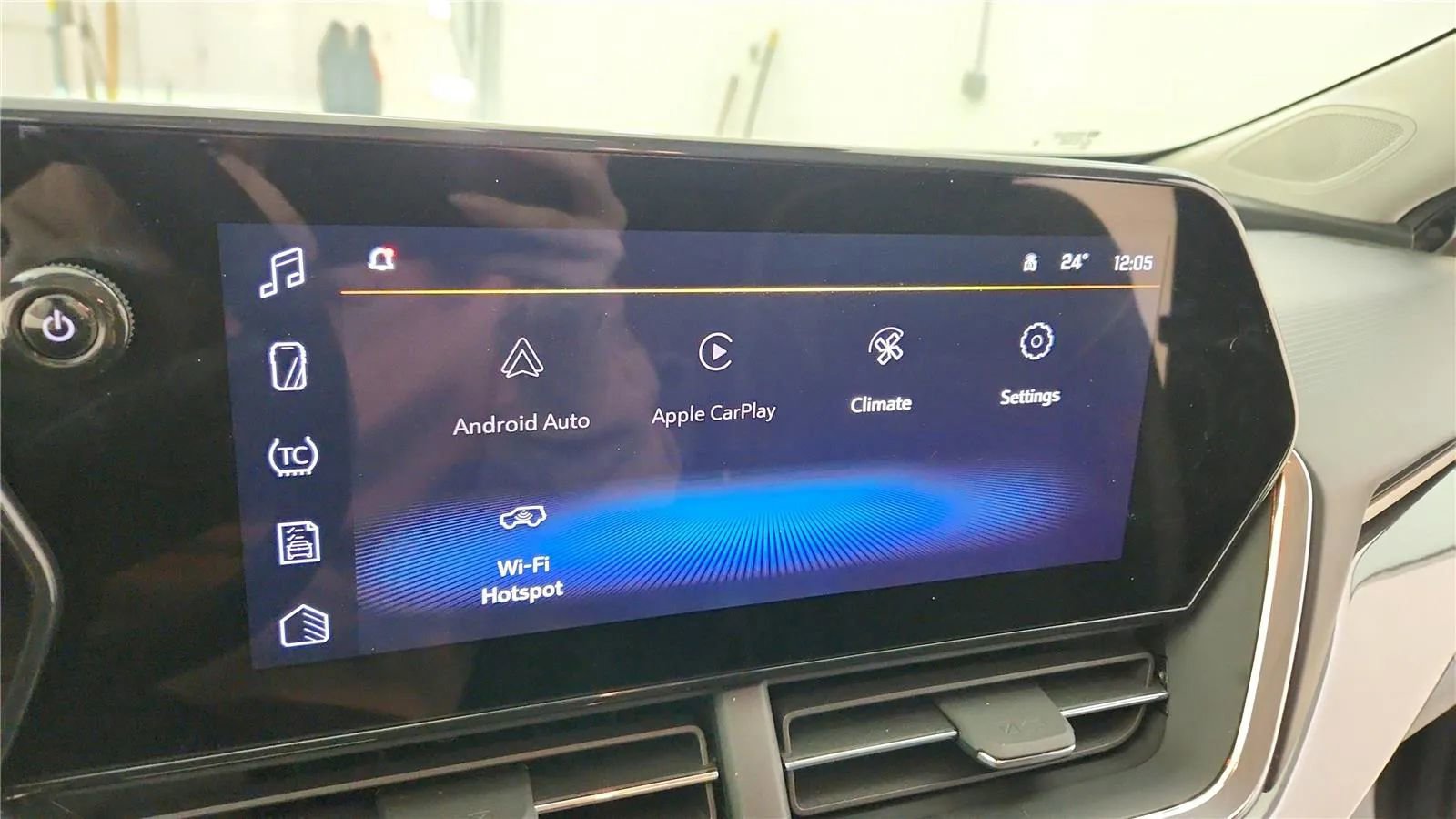 Used 2025 Chevrolet Trax ACTIV w/ Driver Confidence Package image 31