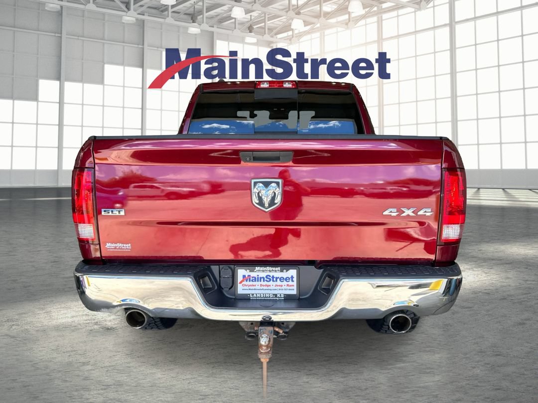 Used 2019 RAM 1500 Classic SLT w/ SLT Plus D←cor Group AWD/4WD image 4