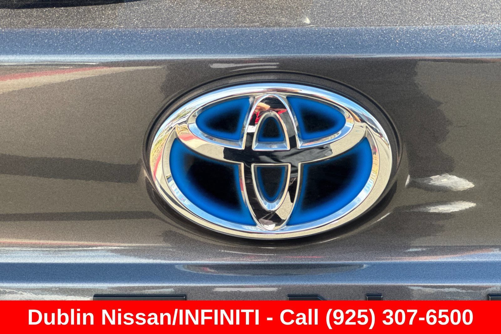 Used 2025 Toyota Sienna XLE FWD image 48