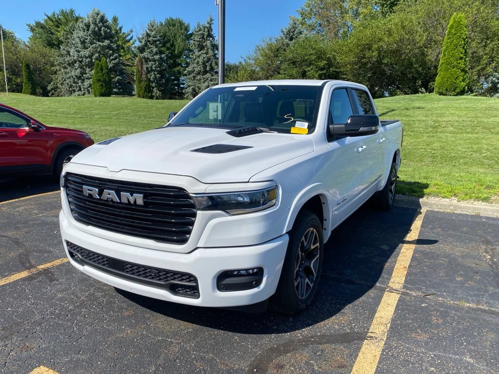 Used 2025 RAM 1500 Laramie w/ Sport Appearance Package AWD/4WD image 2