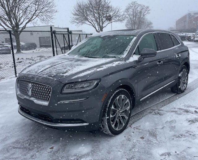 Used 2022 Lincoln Nautilus Reserve image 4