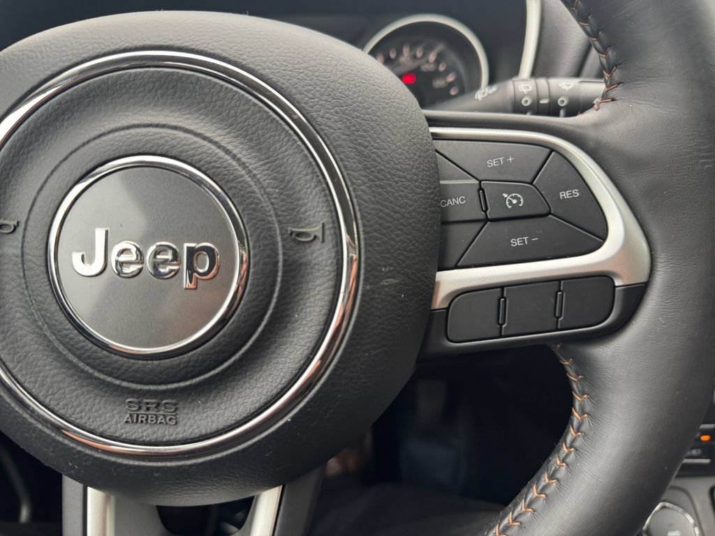 Used 2019 Jeep Compass Latitude w/ Cold Weather Group AWD/4WD image 30