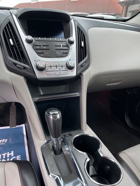 Used 2016 Chevrolet Equinox LTZ w/ Enhanced Convenience Package AWD/4WD image 3