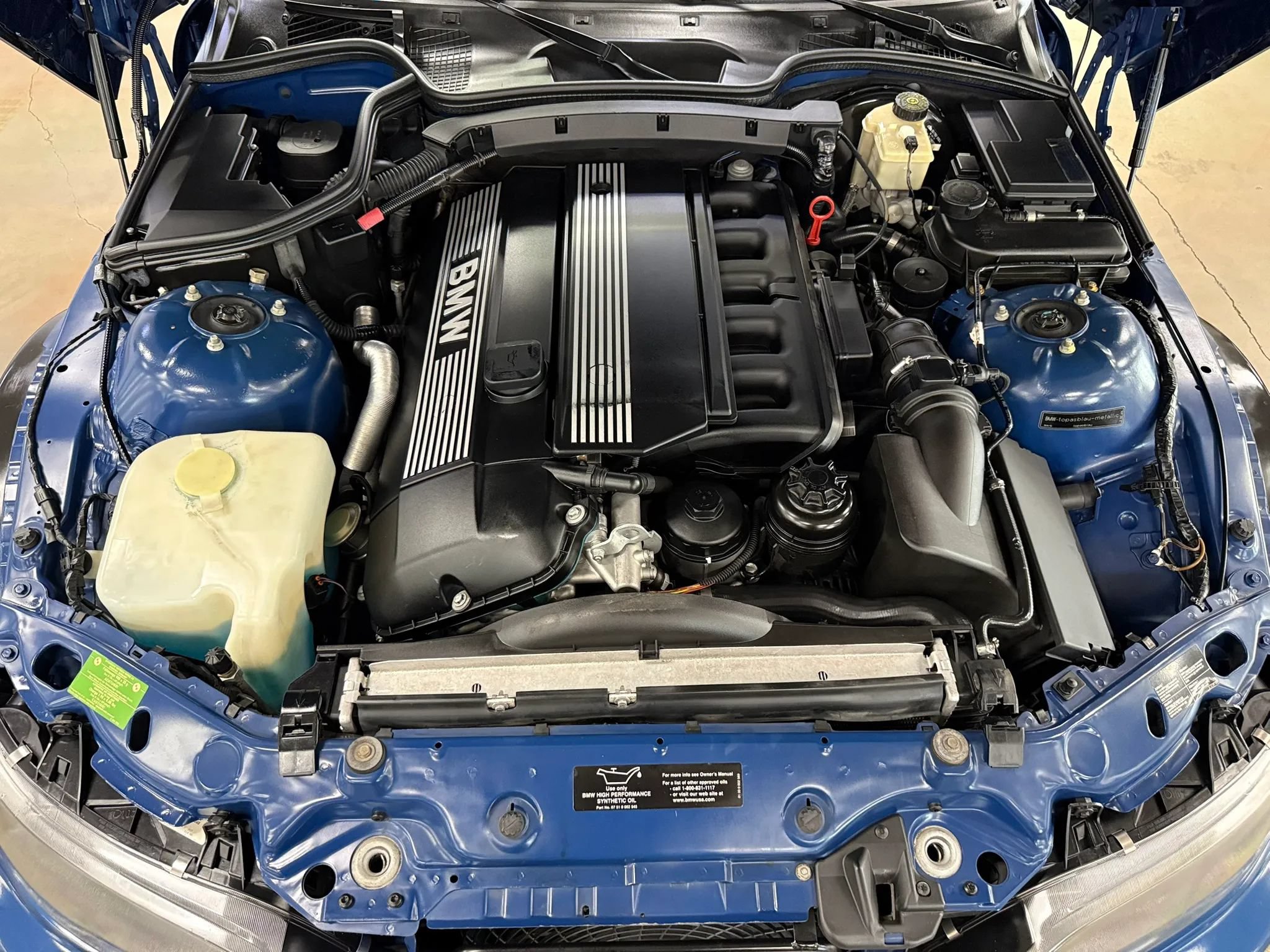 Used 2000 BMW Z3 2.5i RWD image 15