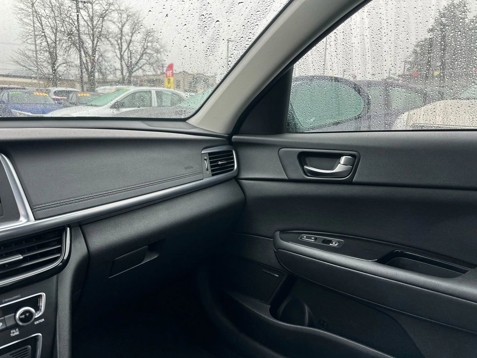 Used 2017 Kia Optima EX image 16