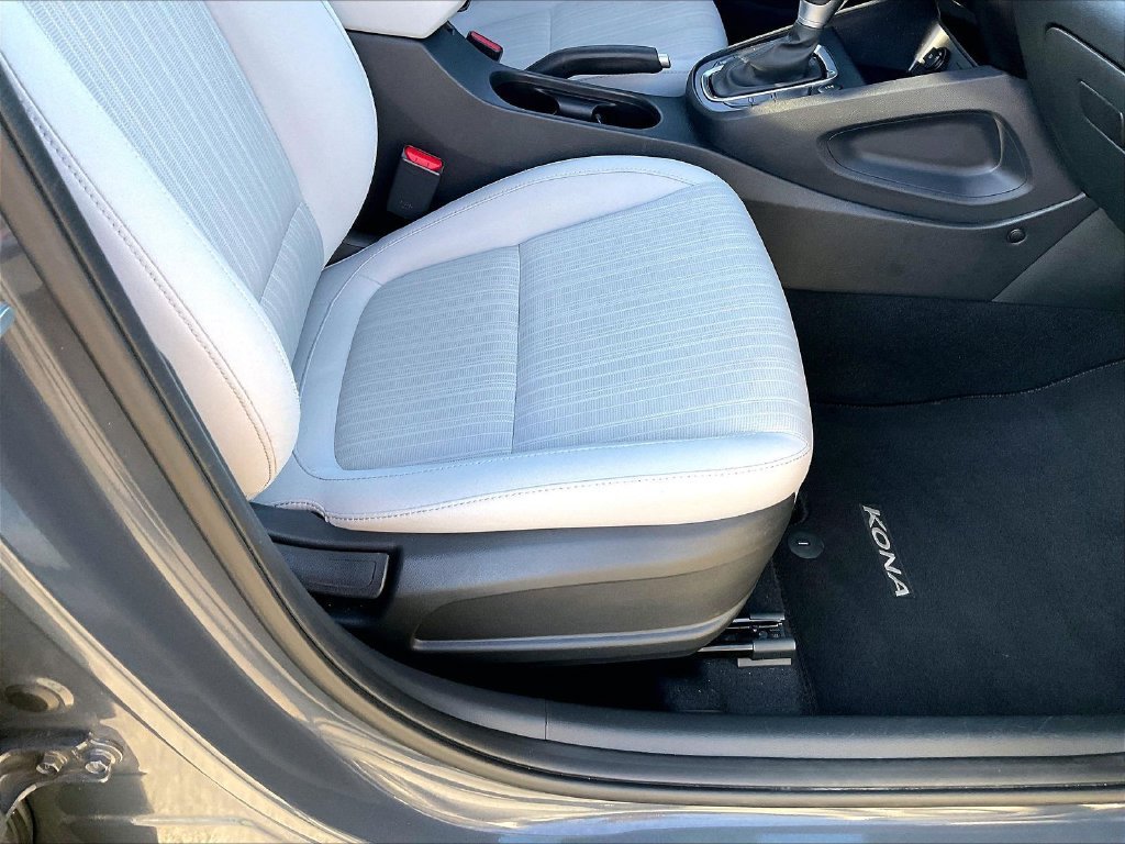 Used 2023 Hyundai Kona SEL AWD/4WD image 35
